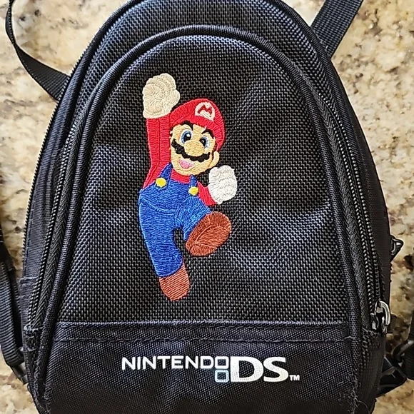 Nintendo mini backpack - Picture 2 of 8